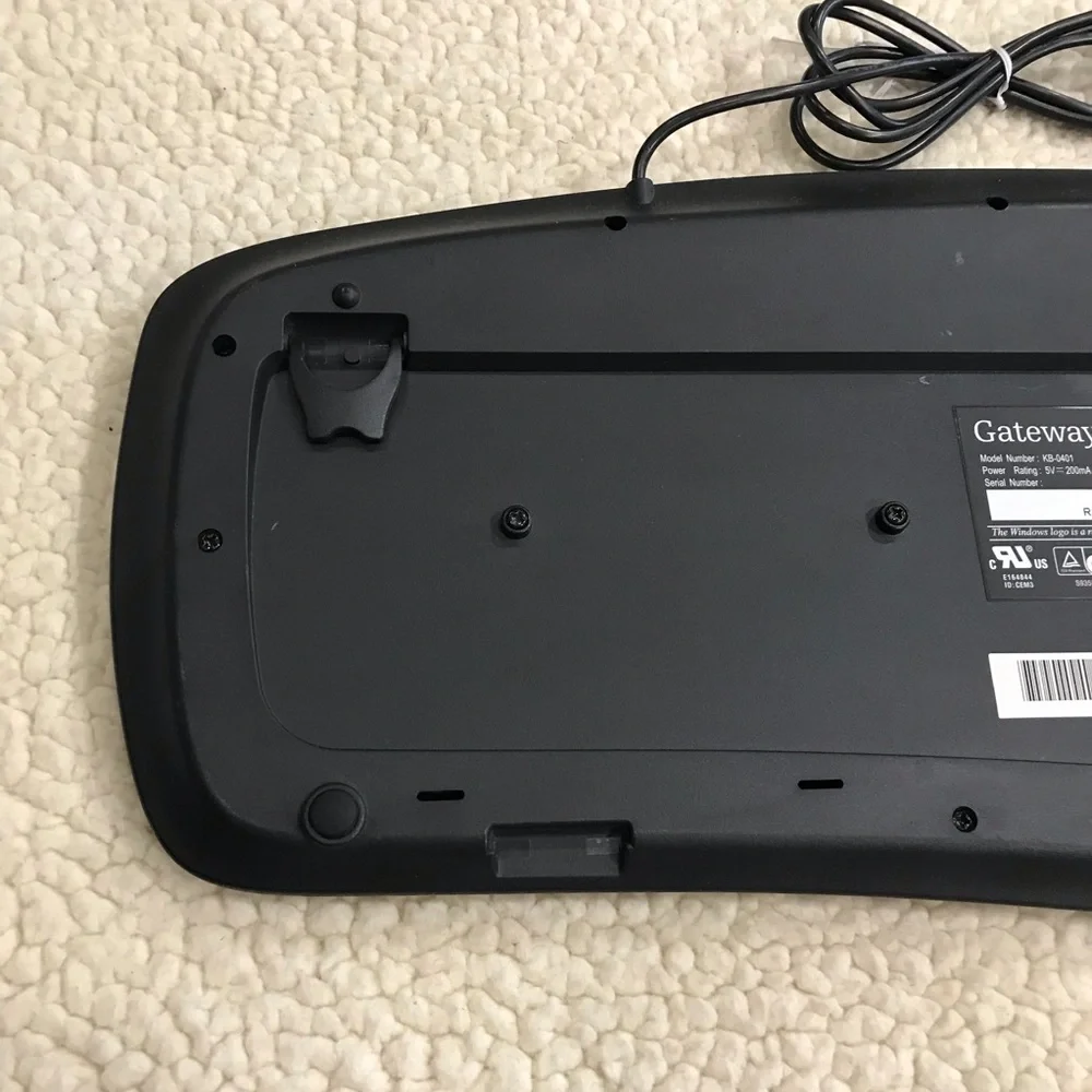 Gateway Wired Computer Keyboard KB-0401 Black/Silver
Measures: 19.75” W … - Picture 7 of 10